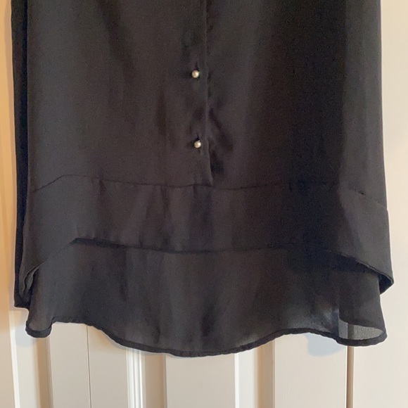 Sleeveless blouse - Picture 4 of 7